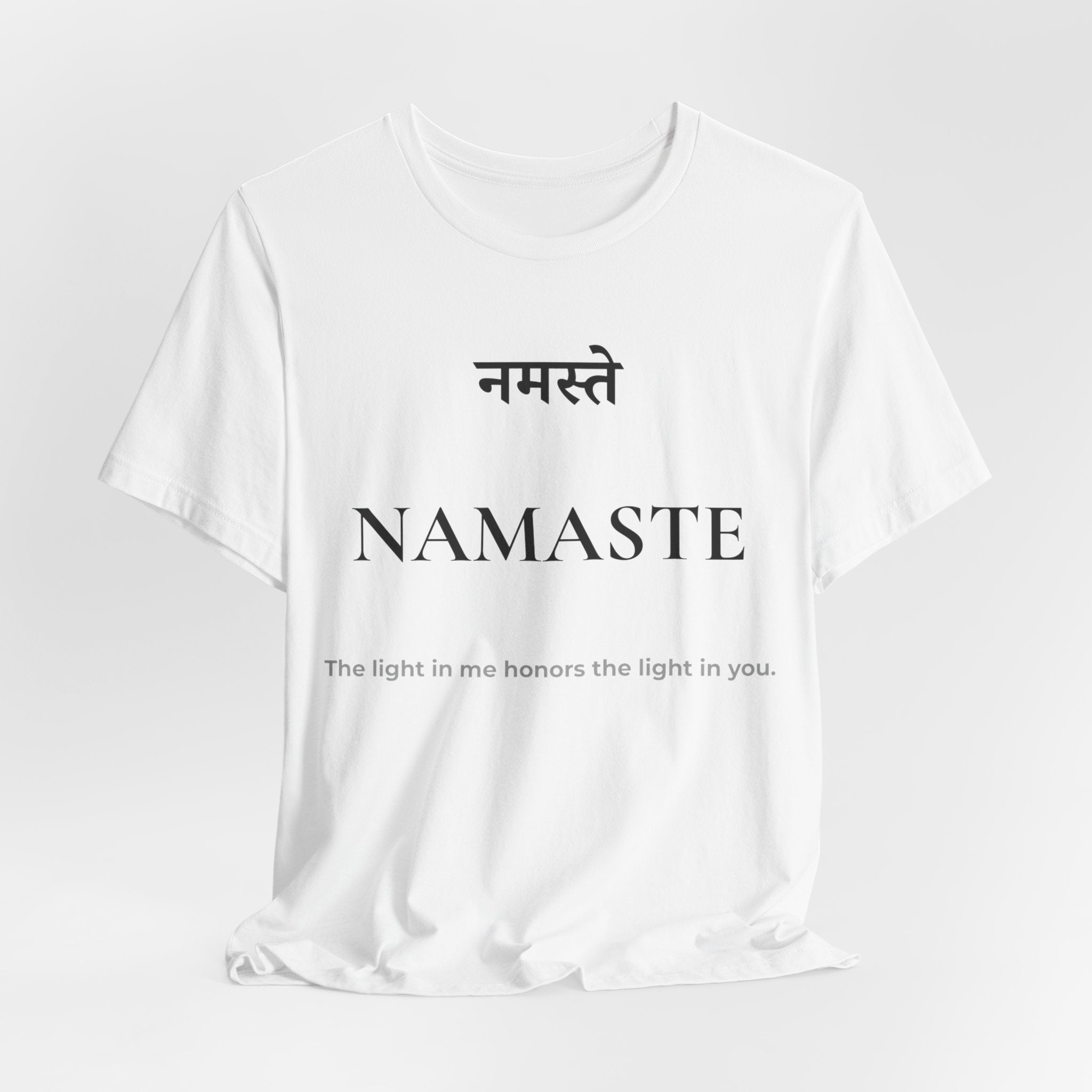 Namaste T-Shirt – Minimalistisches Sanskrit Design