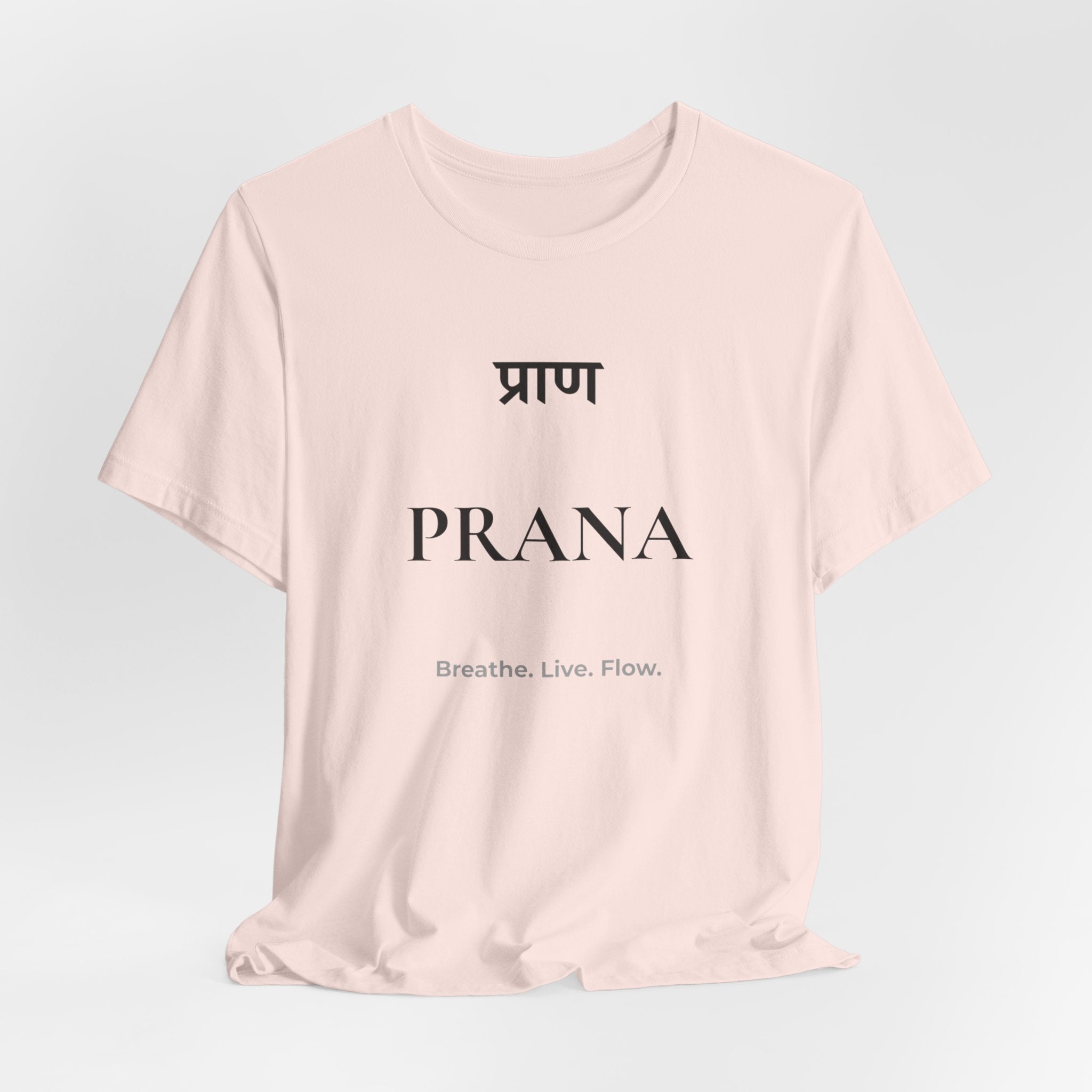 Prana T-Shirt – Minimalistisches Sanskrit Design