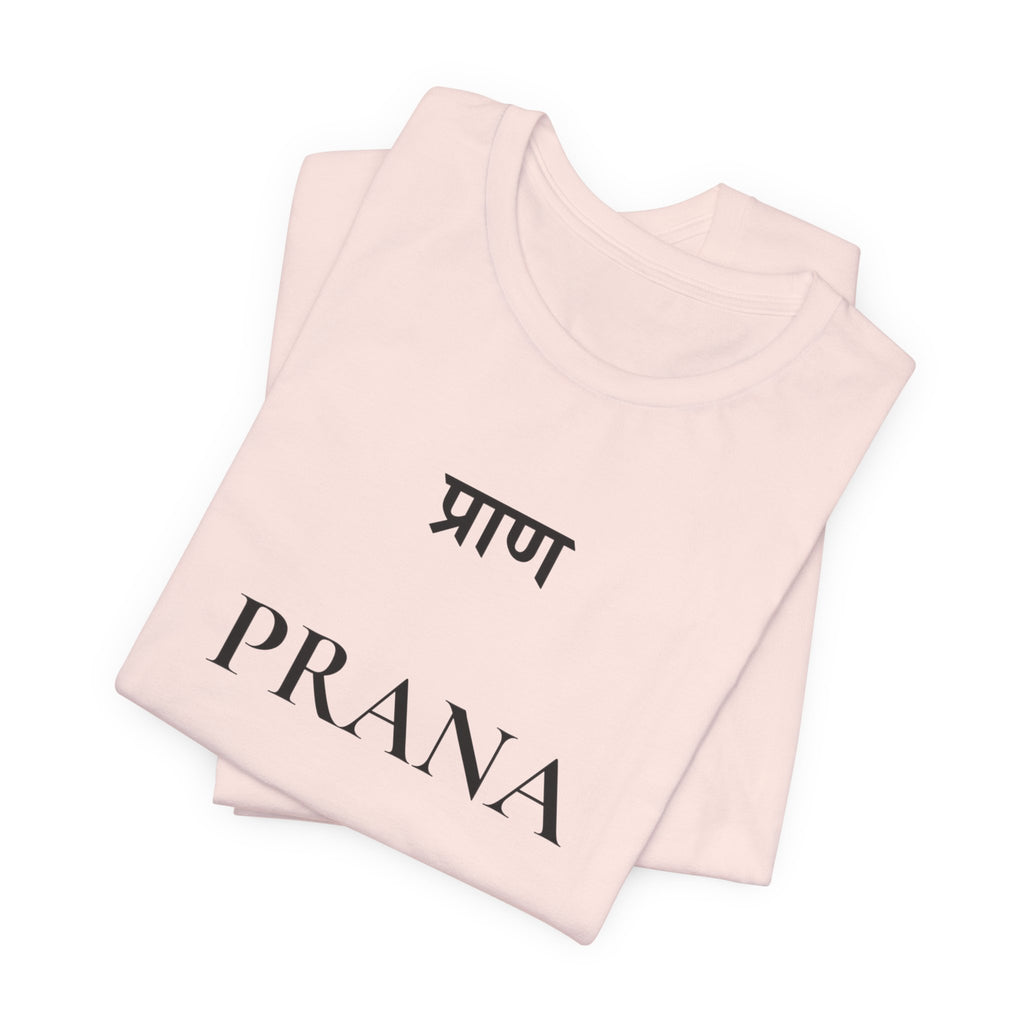 Prana T-Shirt – Minimalistisches Sanskrit Design