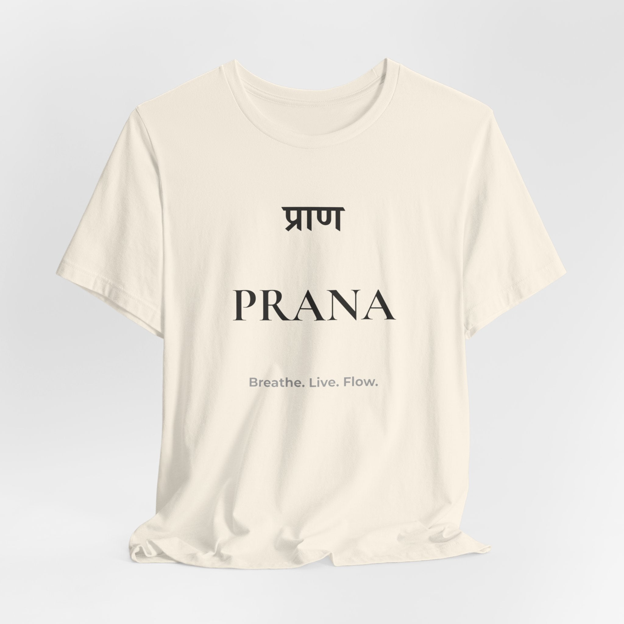 Prana T-Shirt – Minimalistisches Sanskrit Design